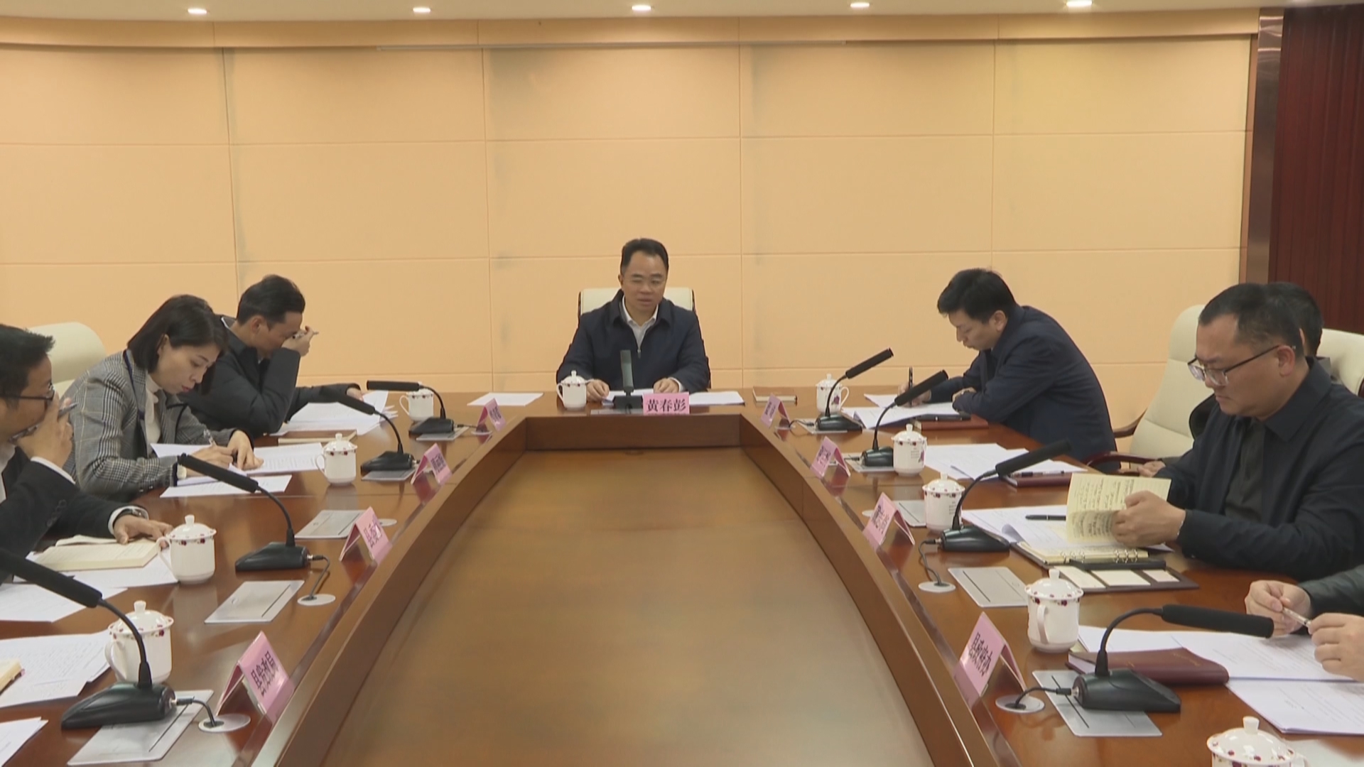 紫金县经济运行分析会召开  <br/>奋力夺取一季度经济“开门红”