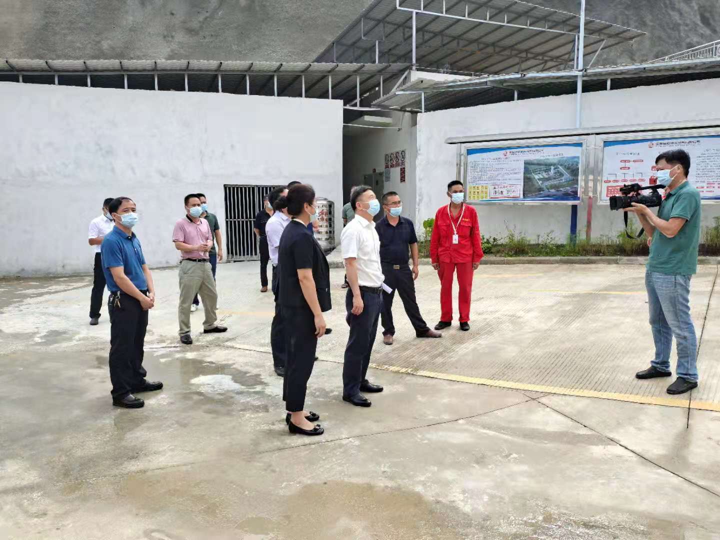 廖书记到燃气企业检查.jpg