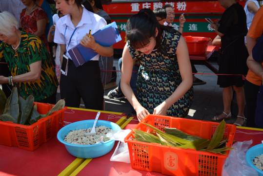 2017年5月30日，紫金县文化馆和紫金县宝城在宝城商业广场举行中国文化遗产日暨我们的节日：端午主题活动5.JPG